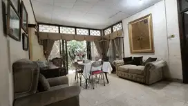 Rumah Besar Dan Asri Di Jati Rawamangun Jakarta Timur S8694