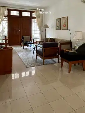 Rumah 2 lantai di Patal Senayan, Jakarta Selatan