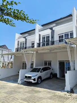 LAWANG, MALANG, RUMAH VILLA 2LANTAI,DEKAT KEBUN TEH