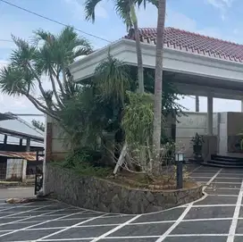 RUMAH BERNUANSA VILLA DIJUAL BANYUMANIK SEMARANG
