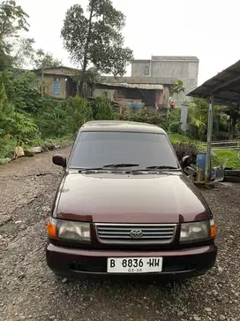 Toyota Kijang 2000 Bensin