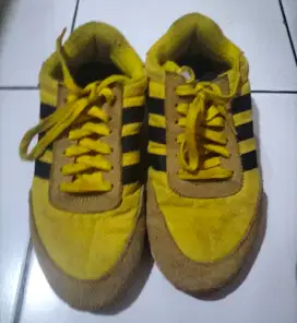 Sepatu adidas runing