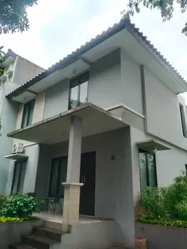 Disewakan Rumah 2 Lantai LT 298 m² di Citragran Cibubur