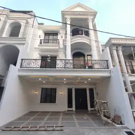Rumah Cluster Eropa Classic di Kebagusan Jakarta Selatan