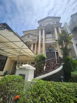 Dijual Perumahan Mediterania Cluster Rome PIK FULL FURNISH Ada Kolam