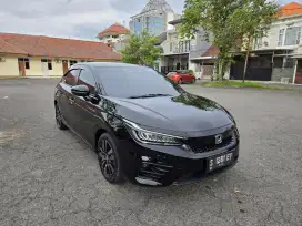 Honda City RS 1.5 Hatchback Cvt th 2021 low KM