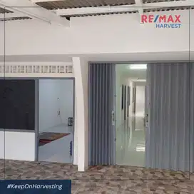 DISEWAKAN MURAH RUMAH COCOK UNTUK USAHA LEBAR 6 METER GROGOL JKT BARAT