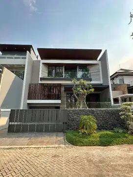 Rumah Baru Gress Split Level Bukit Golf Int Citraland Surabaya