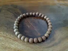Gelang kayu adem ati