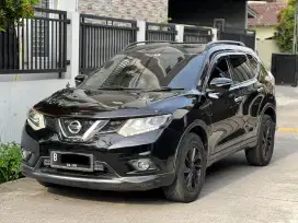 Nissan Xtrail T32 Hitam