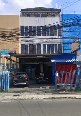 Ruko Utan Kayu Matraman: 4 Lantai, LT 120 m2, Jalan Raya, Strategis