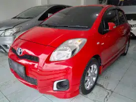 Toyota Yaris E 2012 Merah Manual