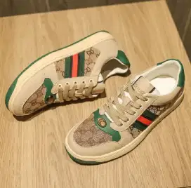 Sepatu kuliah sekolah kerja oke banget