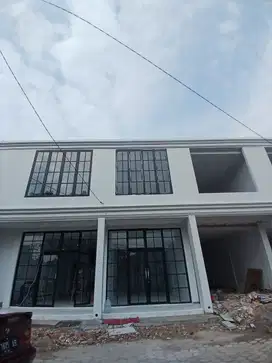 RUKO UNTUK USAHA, LOKASI RAMAI STRATEGIS
