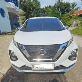 Jual Nissan Livina kondisi mulus