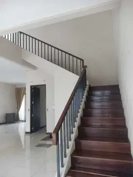 Dijual Rumah Siap Huni di cluster Asia Tropis Harapan Indah Bekasi
