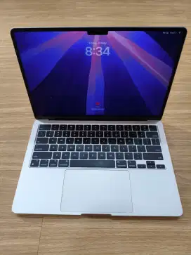 MacBook Air M2 2022 13 Inch Second garansi