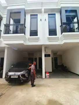 Jual cepat rumah baru di cluster Cipinang muara 2 lantai
