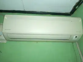 Ac Daikin inverter 1/2 PK