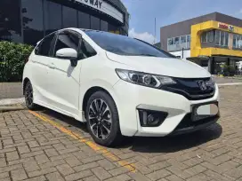 TERMURAH!! HONDA JAZZ RS 1.5 MATIC 2016 PUTIH