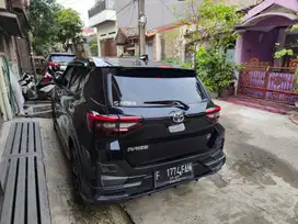 Toyota Raize GR SPORT TSS Turbo Matic AT Tahun 2022 Hitam , 2021