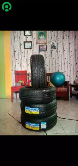 Ban mobil merk accelera ukuran 175/60R13 77H