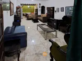 Dijual Rumah tua hitung Tanah aja,di Matraman Jaktim