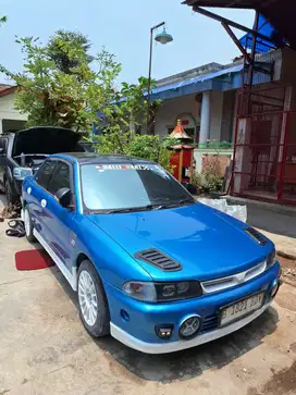 Mitsubishi Lancer 1996 Bensin