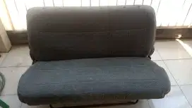 Jok mobil bekas minus debuan