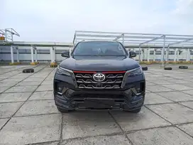 Toyota Fortuner VRZ TRD 2.4 AT THN 2021