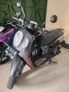 Scoopy hitam 2021 gbm