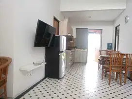 Di sewakan Rumah full furnishe di elysium Lippo cikarang