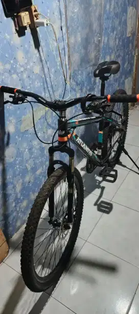 Sepeda gunung MTB merk Atlantis roda 27,5