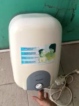 Jual cepat Water Heater Rinnai 10L bisa nego