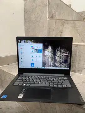 Laptop lenovo s145