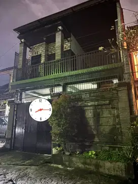 DIJUAL RUMAH LANTAI 2 LOKASI JALAN GUNUNG SARI DENPASAR BARAT