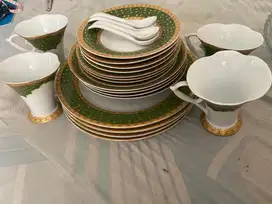 Piring dan toples