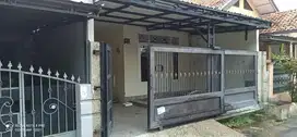 Dijual dan Disewakan Rumah Tinggal di Jl. Gn Galunggung, Cirebon