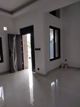 Singgasana Pradana Dijual Rumah Baru & Fresh Siap Pakai