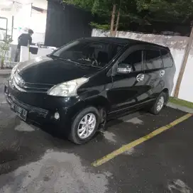 Toyota avanza G 1.3cc tahun 2015 manual hitam