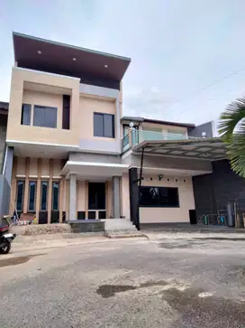 Singgasana Pradana Dijual Rumah Baru & Fresh Bagus Siap Huni