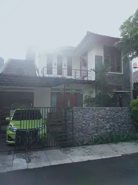Di Jual Rumah 2lantai - Bagus Bebas Banjir di Cirendue, Ciputat