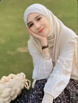 Cari pekerjaan, klo ada jadi penjaga toko or grosir