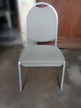 Kursi Tumpuk Chitose