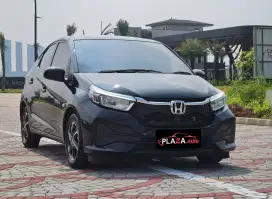 Honda Brio 2023 Facelift
E CVT 1.2 Automatic mobi irit murah