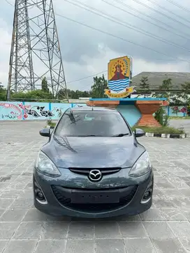 Mazda 2 R 2011.