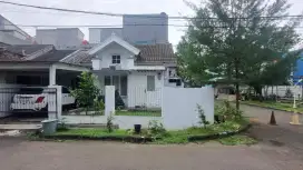 HOT SALE!!!RUMAH SIAP HUNI POSISI HOOK LOKASI STRATEGIS