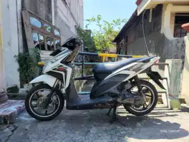 Vario Techno 2011 Putih