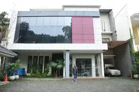 Tempat Usaha Ex Kantor Furnished di Raya Langsep Klojen Malang