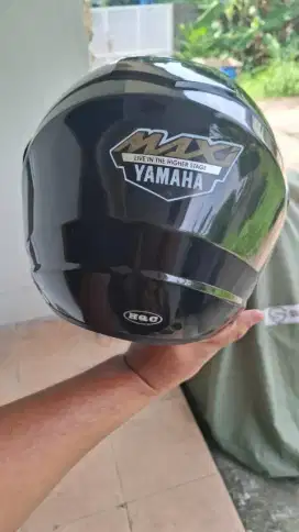 Helm Yamaha Bawaan Dealer